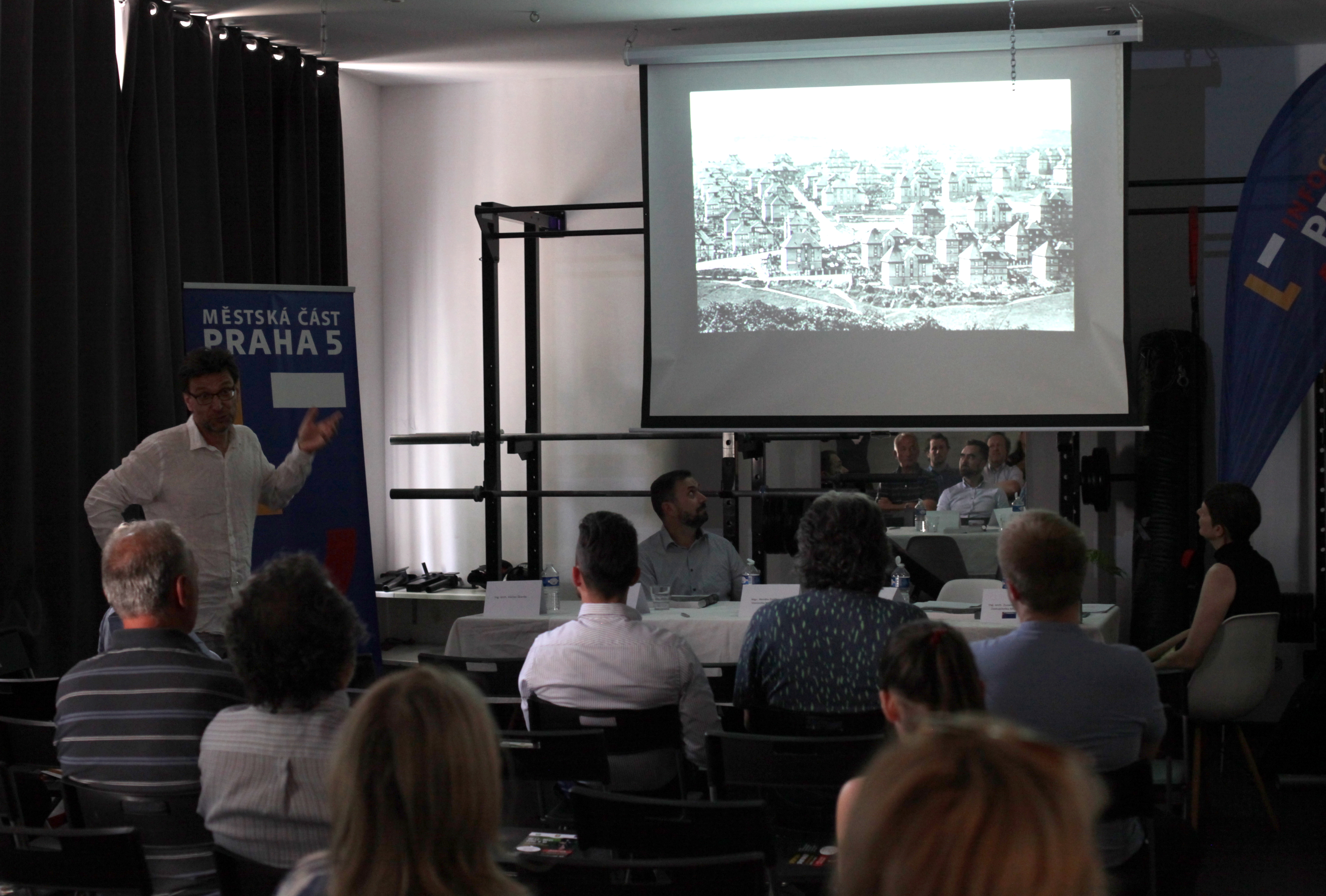 Představení architektonické studie ZŠ v Cibulkách 2 Prezentace architektonick%C3%A9 studie v%C3%BDb%C4%9Br 8 1