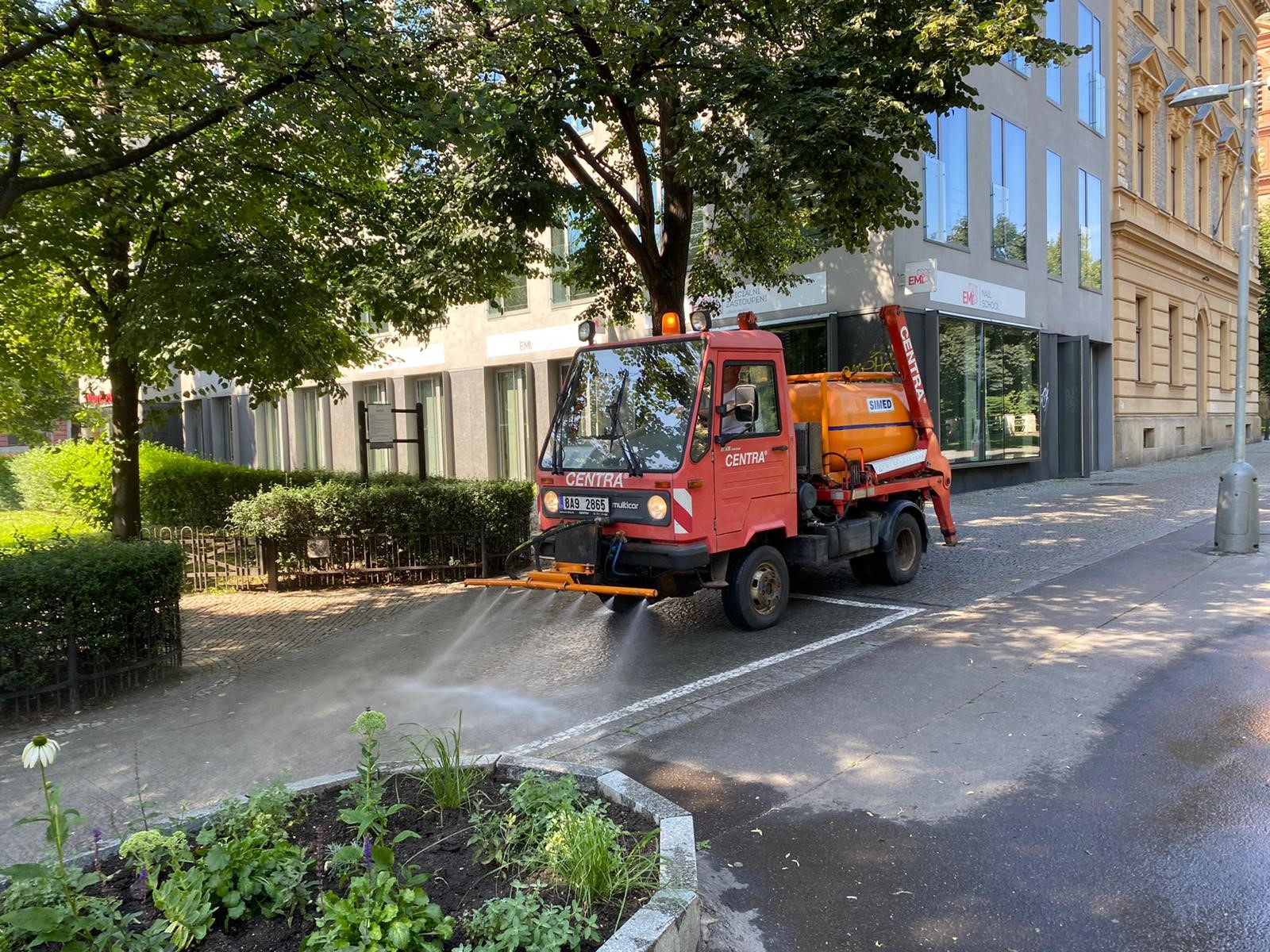 Kropení v ulicích městské části Praha 5 1 Kropen%C3%AD n%C3%A1m. 14. %C5%99%C3%ADjna 2