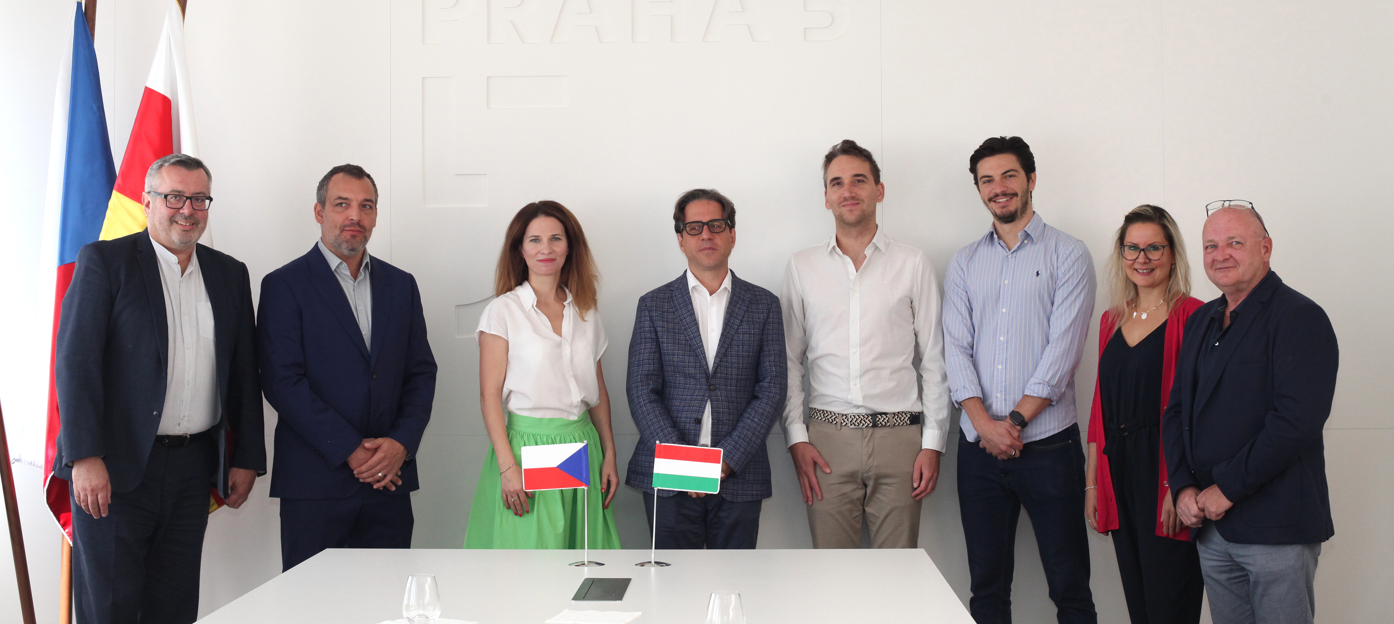 Návštěva z Maďarska 1 Setk%C3%A1n%C3%AD s ma%C4%8Farskou delegac%C3%AD v%C3%BDb%C4%9Br 2