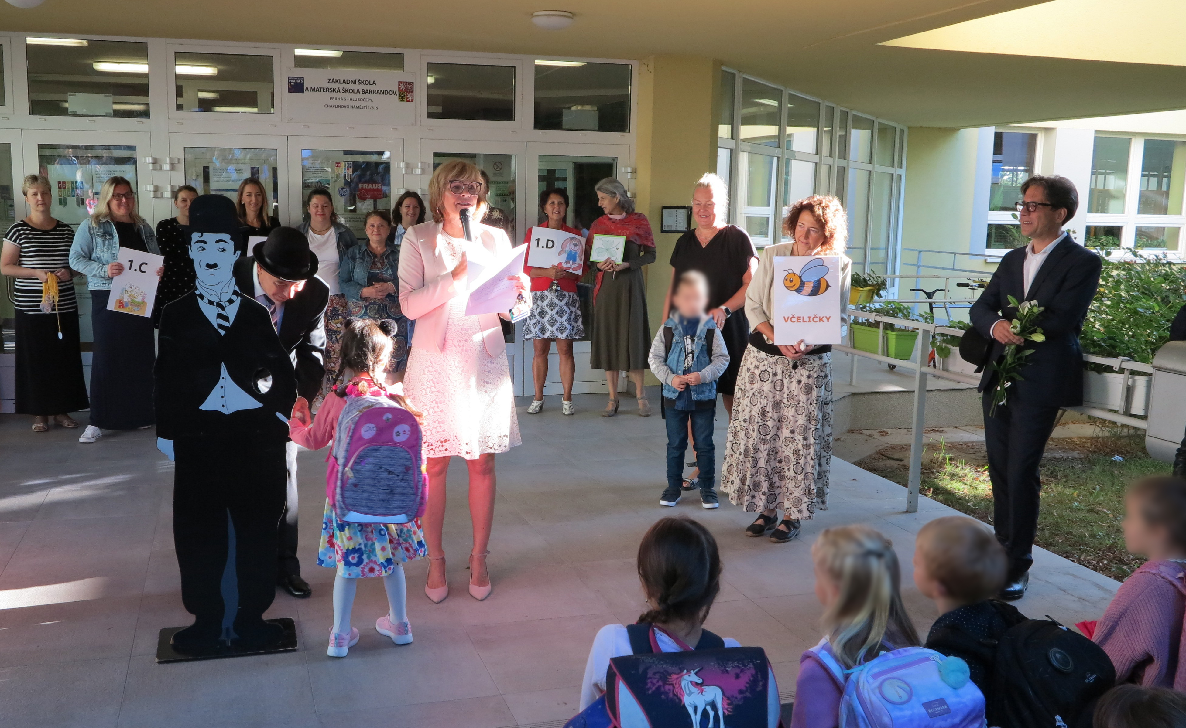 Zahájení školního roku s novými prvňáčky 1 Zah%C3%A1jen%C3%AD %C5%A1koln%C3%ADho roku 23 v%C3%BDb%C4%9Br 14