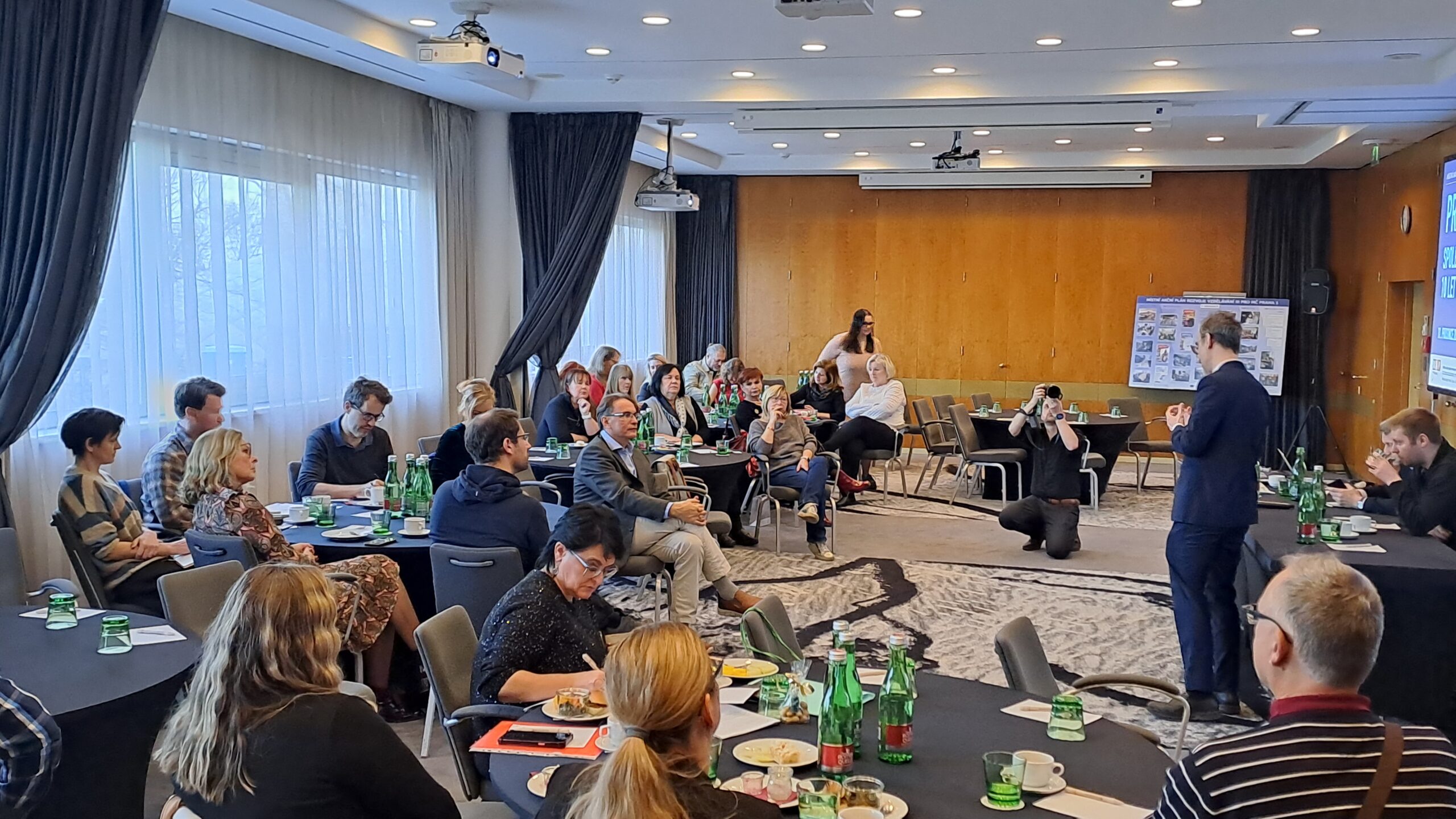 Vedení Prahy 5 se sešlo s řediteli škol 1 reditere scaled