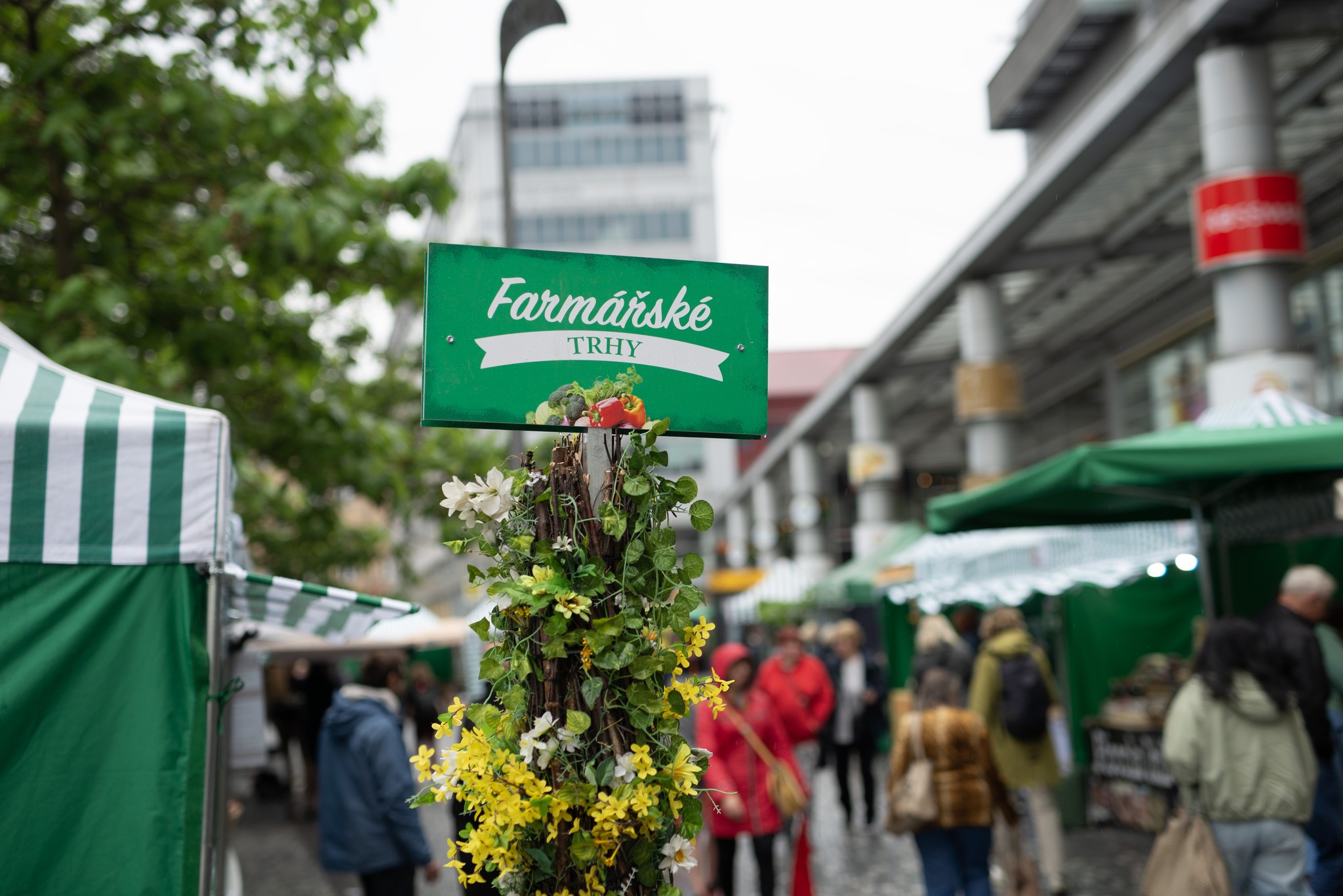 Stánky s farmářskými produkty otevřou v úterý, pátek i na Velikonoce