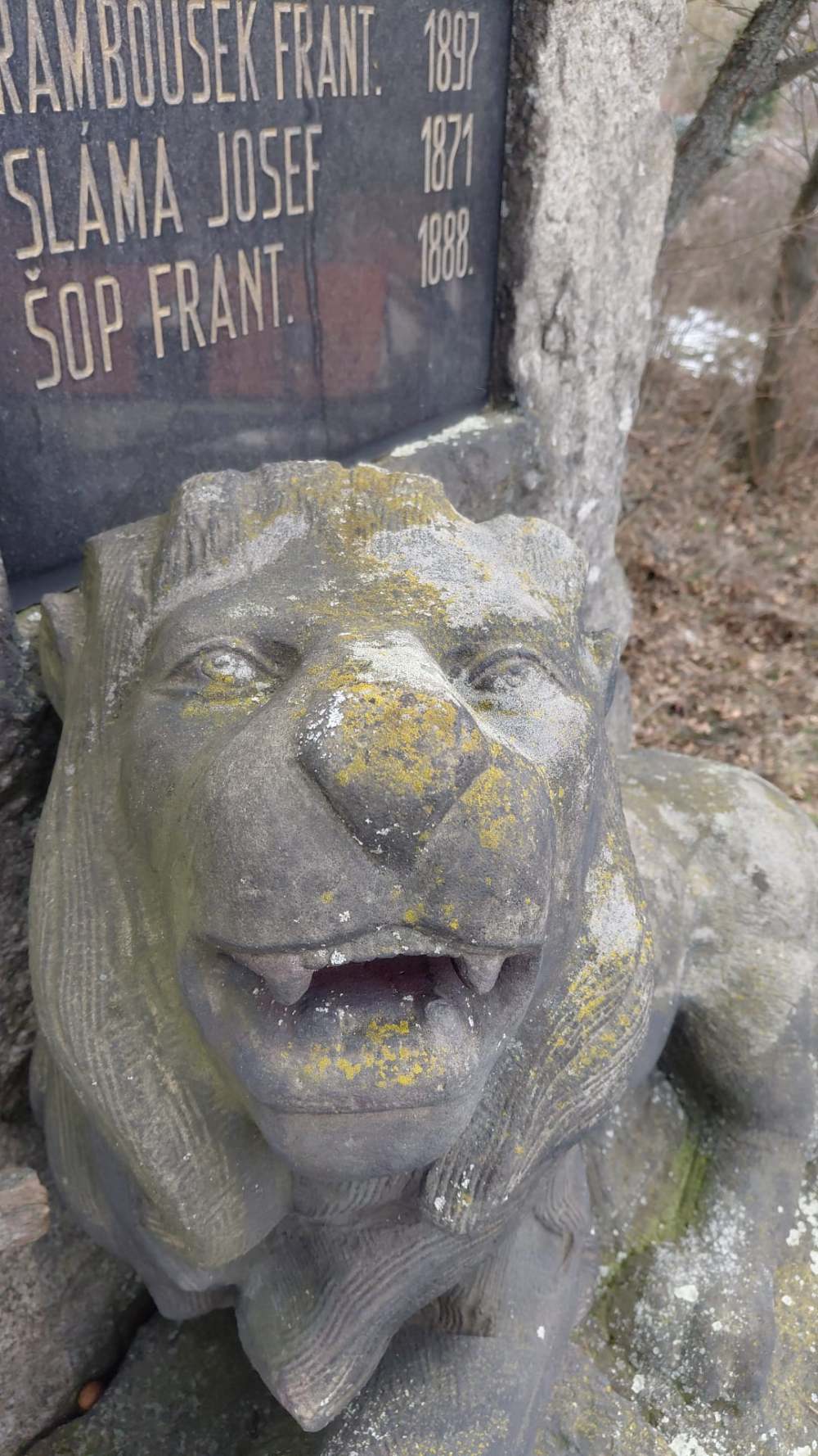 Pomník v Klukovicích se dočká obnovy