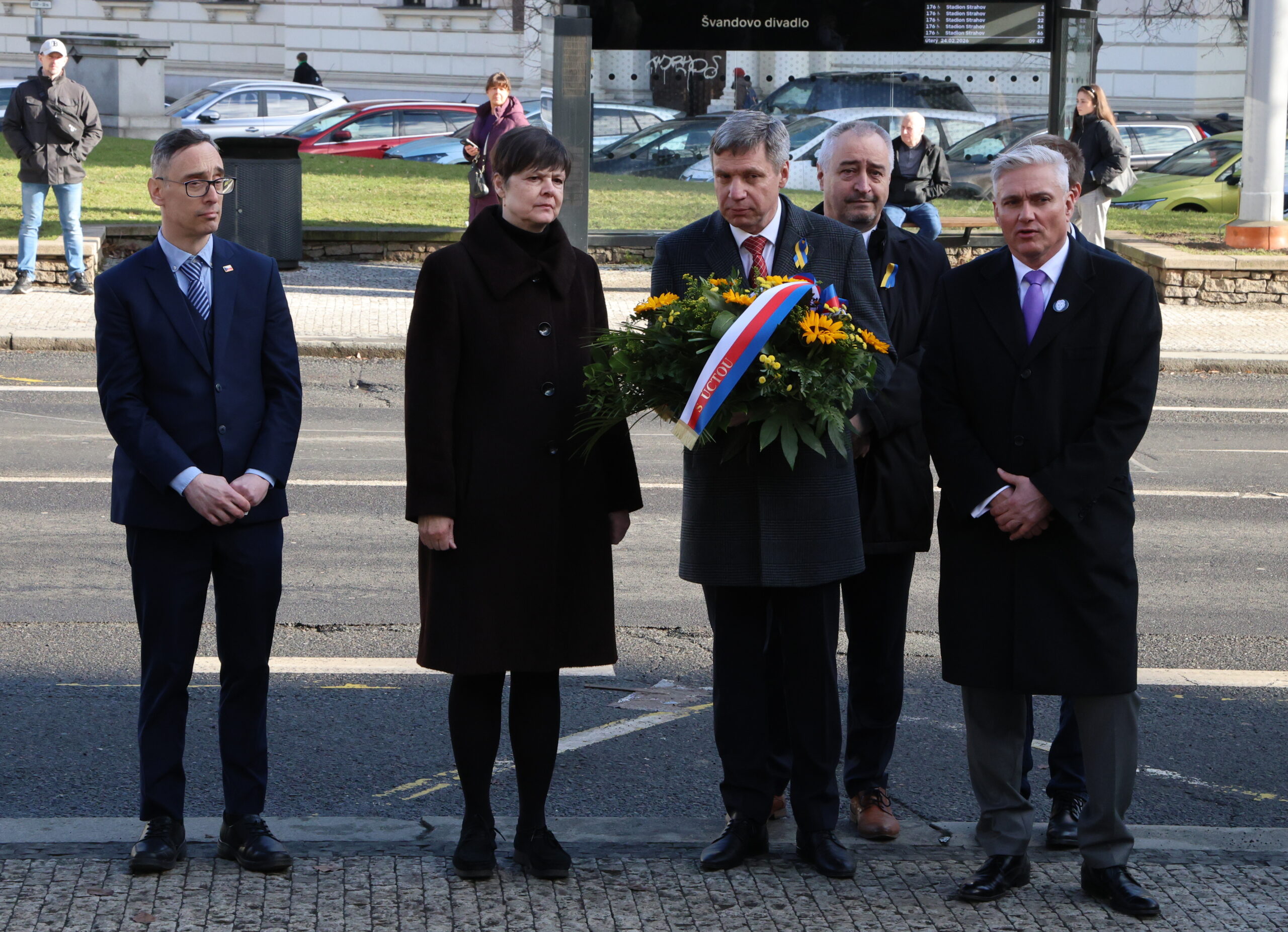 Zástupci Prahy 5 si připomněli výročí ruského vpádu na Ukrajinu 1 Ucteni pamatky obeti valky 8 scaled