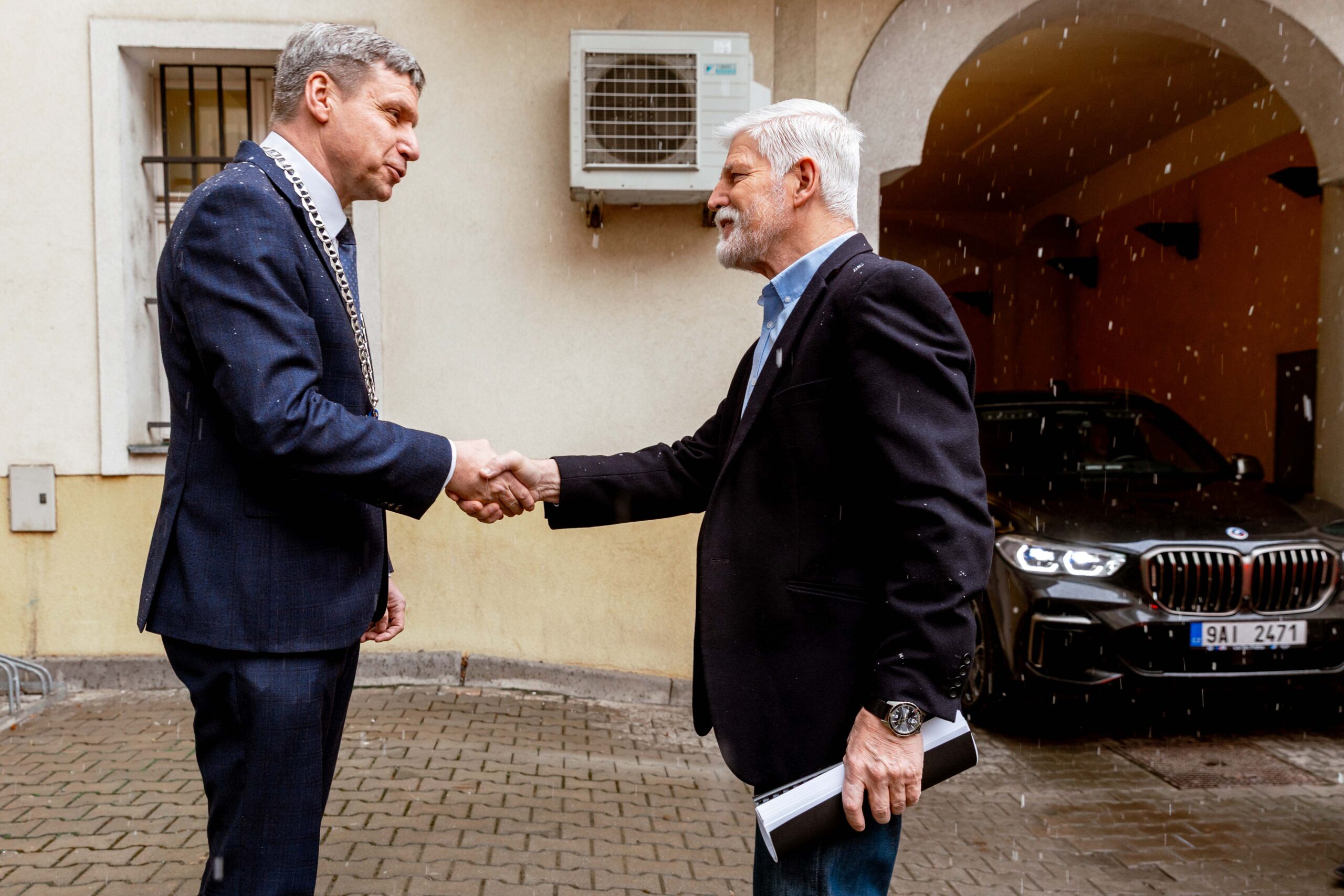 Prezident Petr Pavel navštívil Prahu 5. Debata o drogové problematice potvrdila nutnost systémového řešení pro celé hlavní město