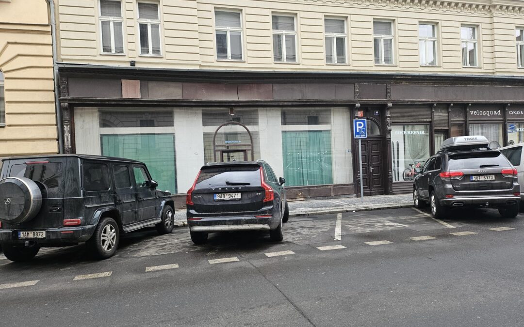 Praha 5 nabízí k pronájmu nebytový prostor ve Zborovská