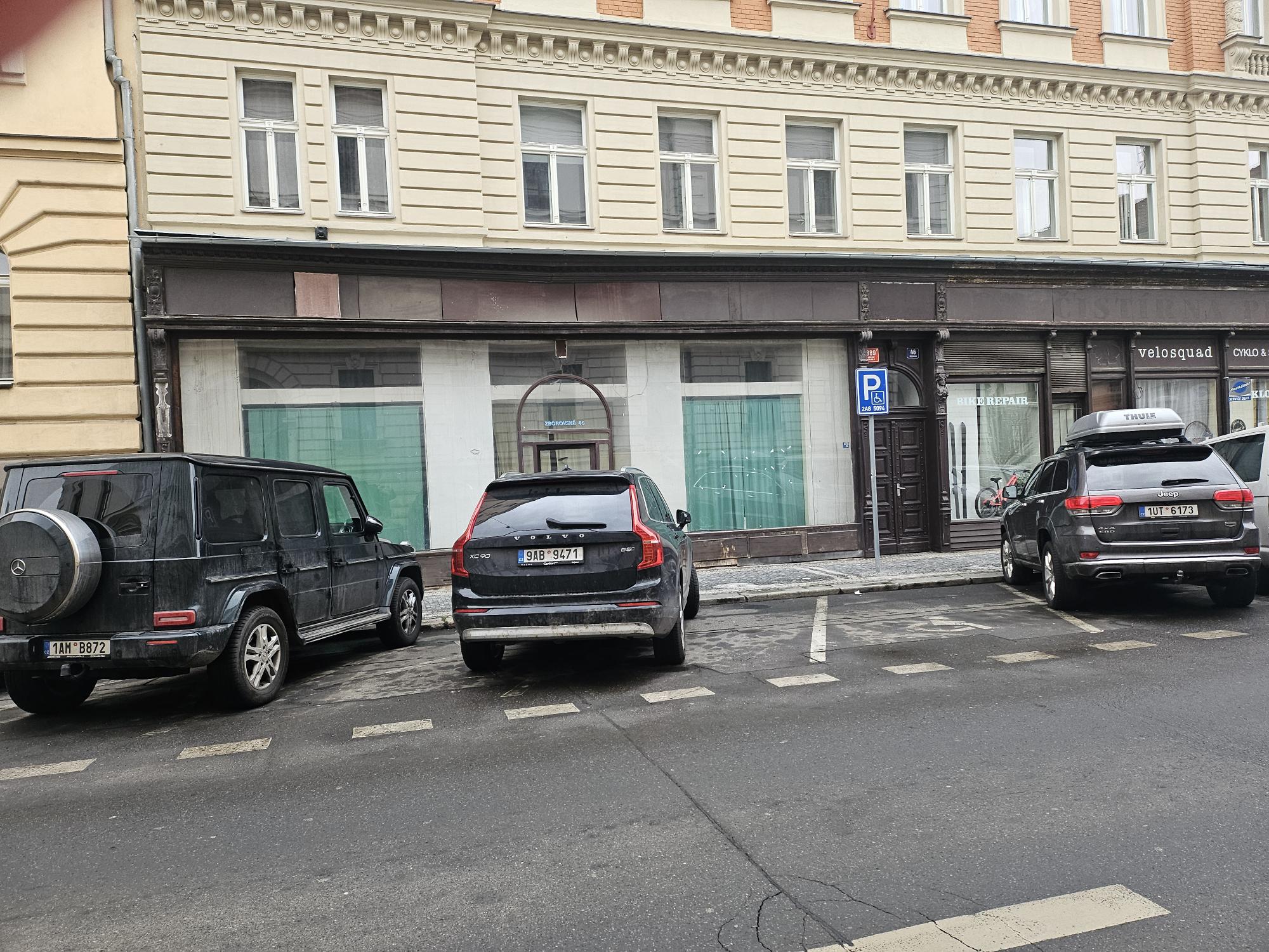 Praha 5 nabízí k pronájmu nebytový prostor ve Zborovská