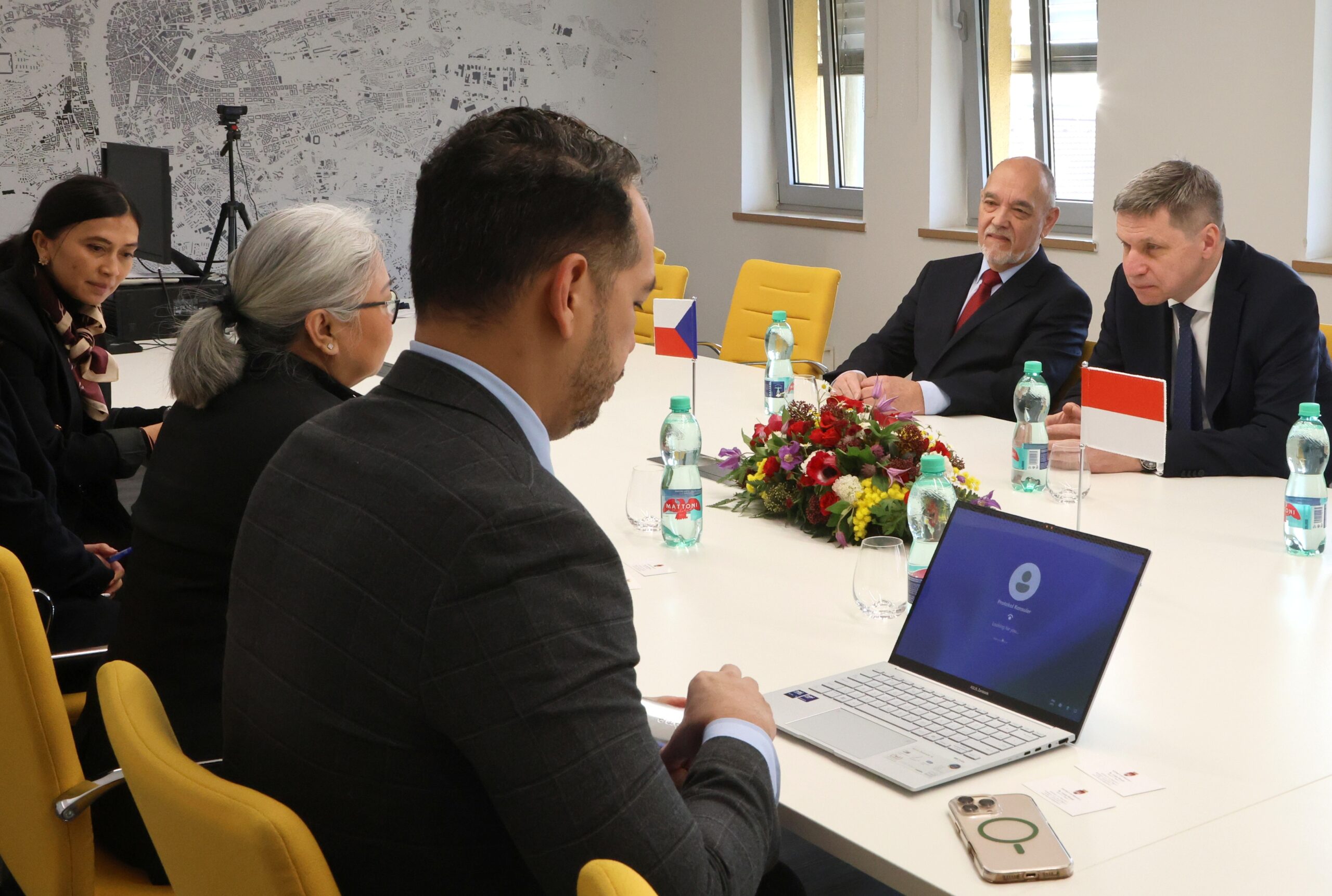 Indoneska delegace na radnici 9 scaled