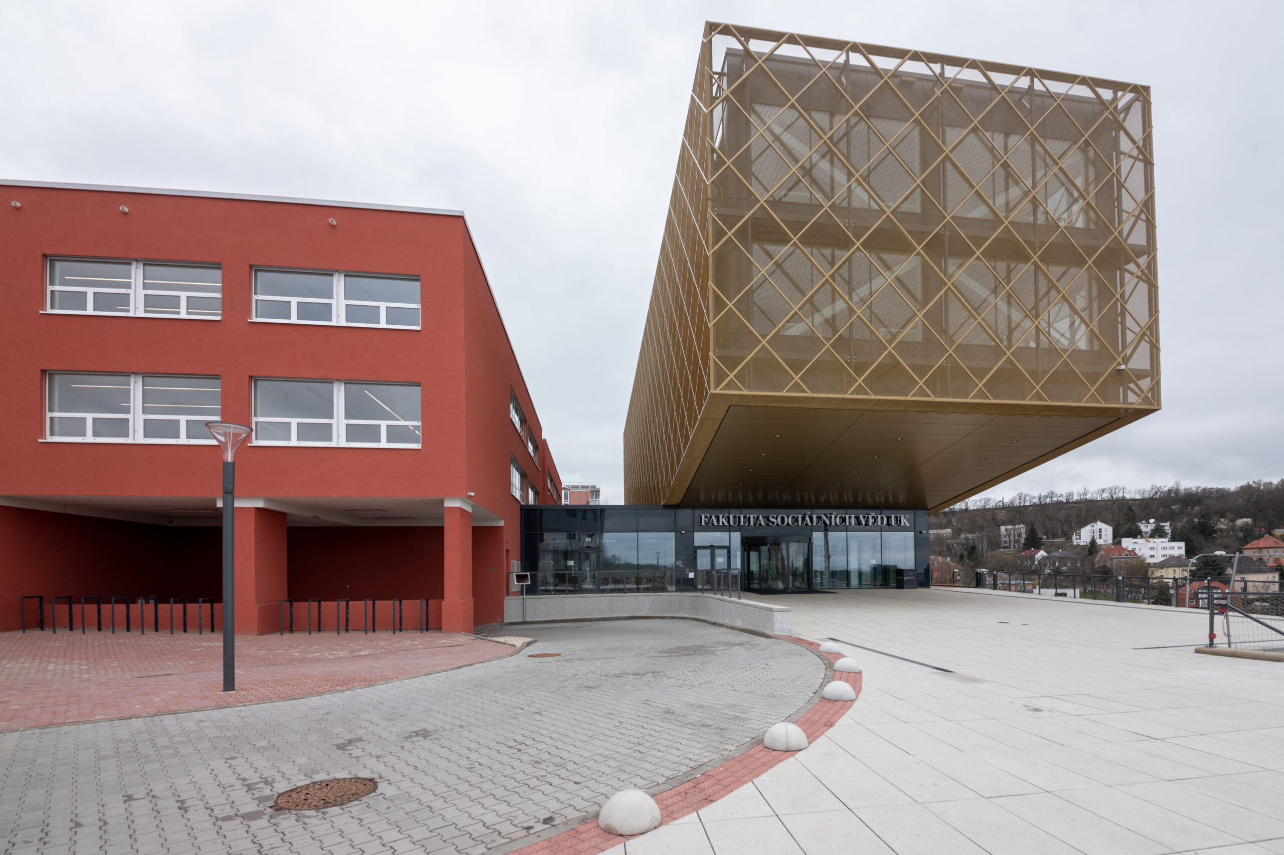 Areal Jinonice – Fakulta socialnich ved Univerzity Karlovy exteriery foto Tomas Sysel 002 scaled