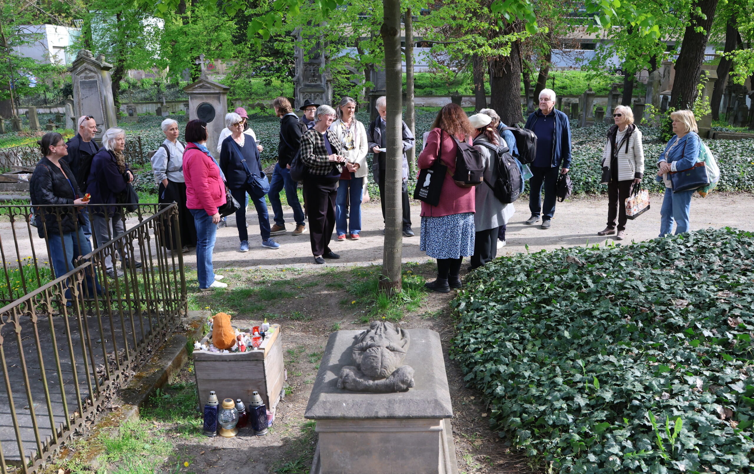 Malostransky hrbitov po stopach del bratri Maxu 29 scaled