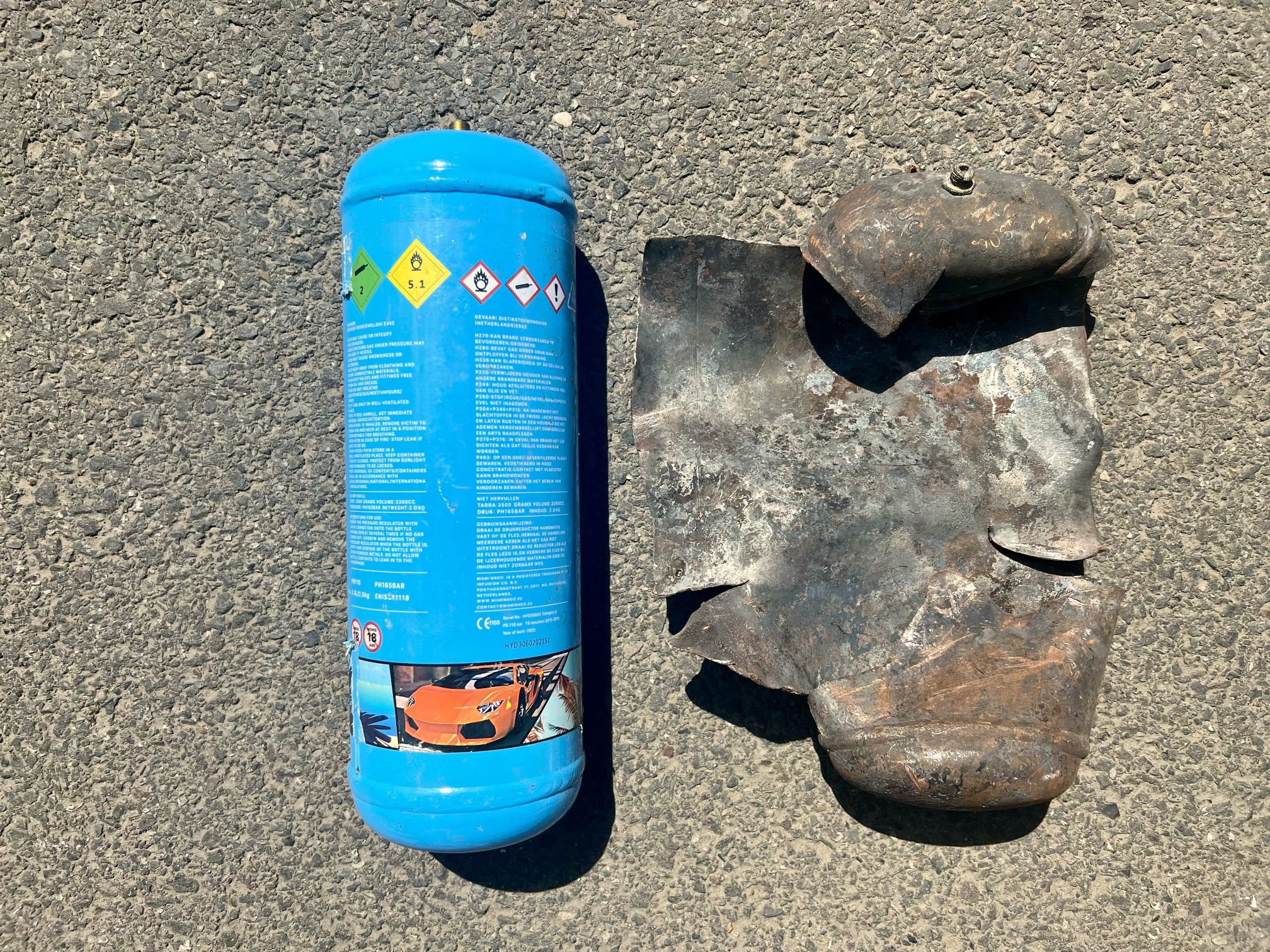 Velke tlakove lahve po vybuchu