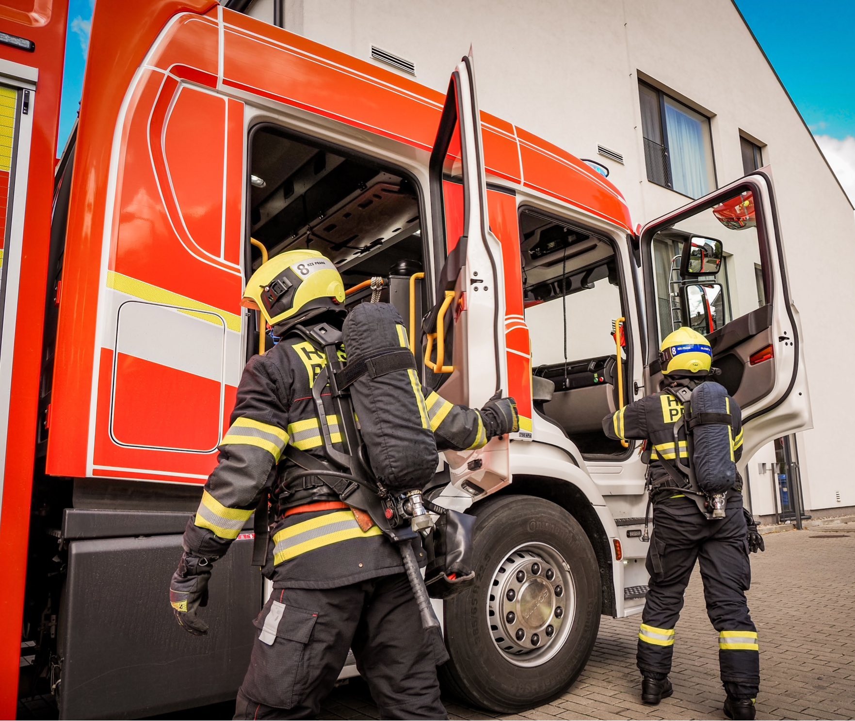 Praha 5 podpoří hasiče