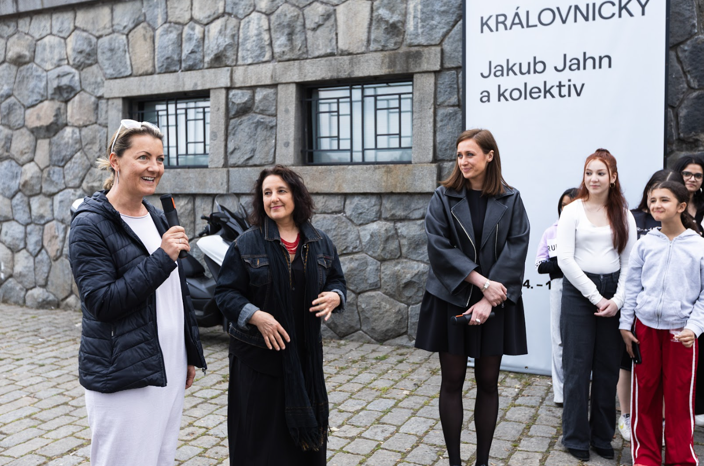 královničky4 Kobka 17 hostí Královničky