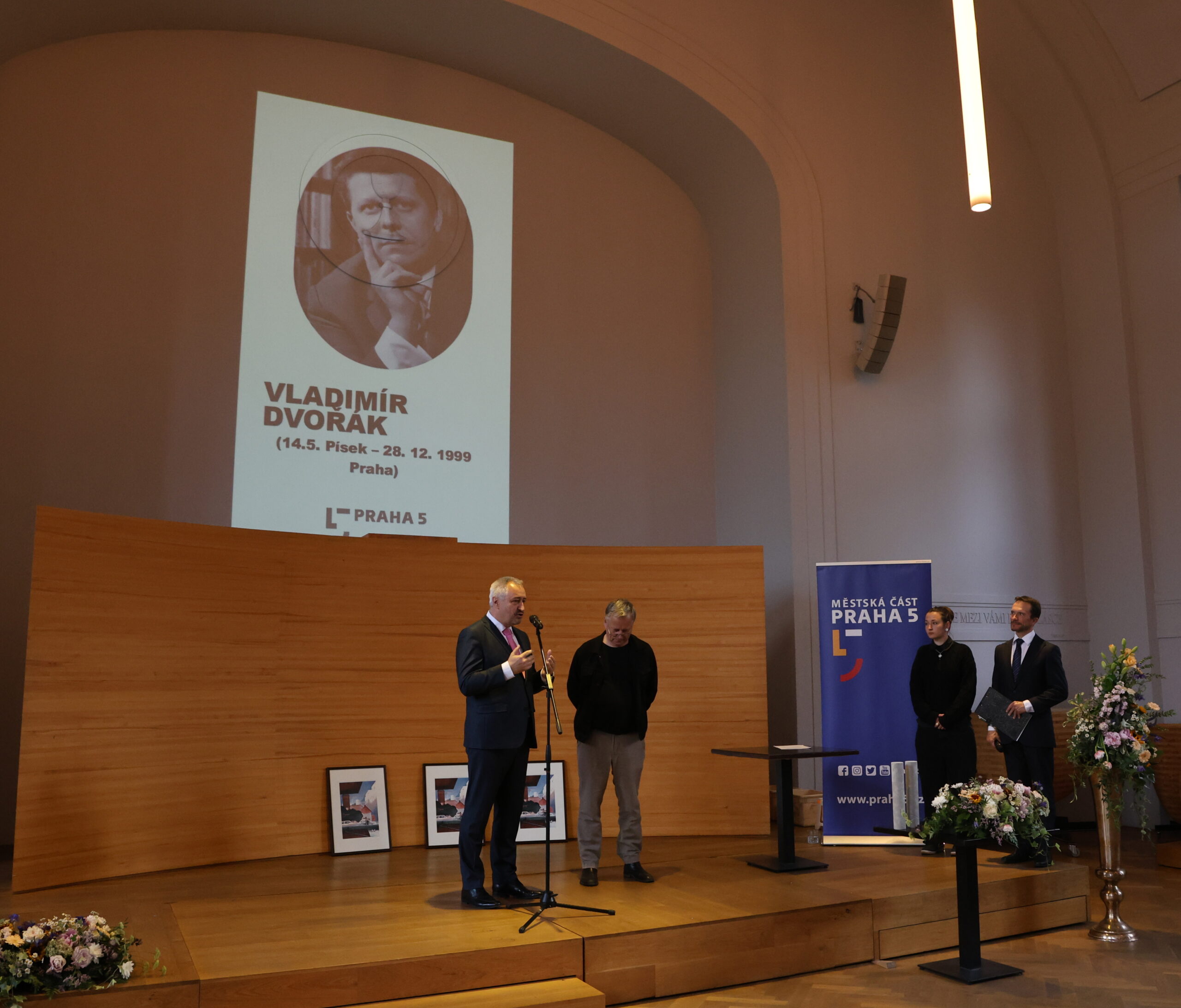 Praha 5 předala ocenění Čestný občan 6 Udeleni cestneho obcanstvi 18.5. 26 1 scaled