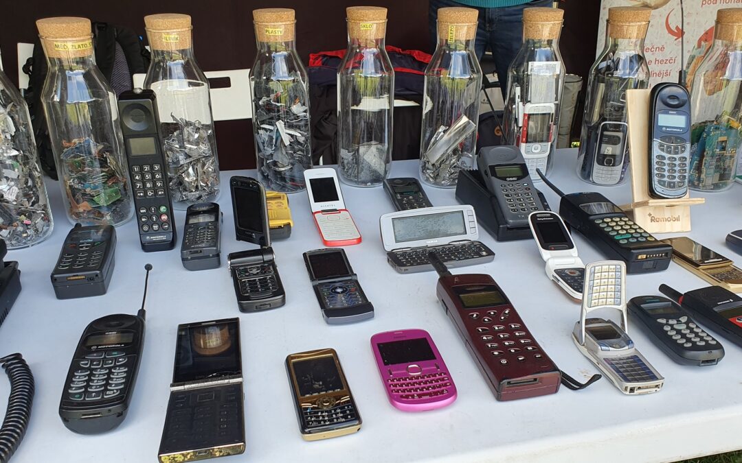 Recyklujeme mobilní telefony s Prahou 5