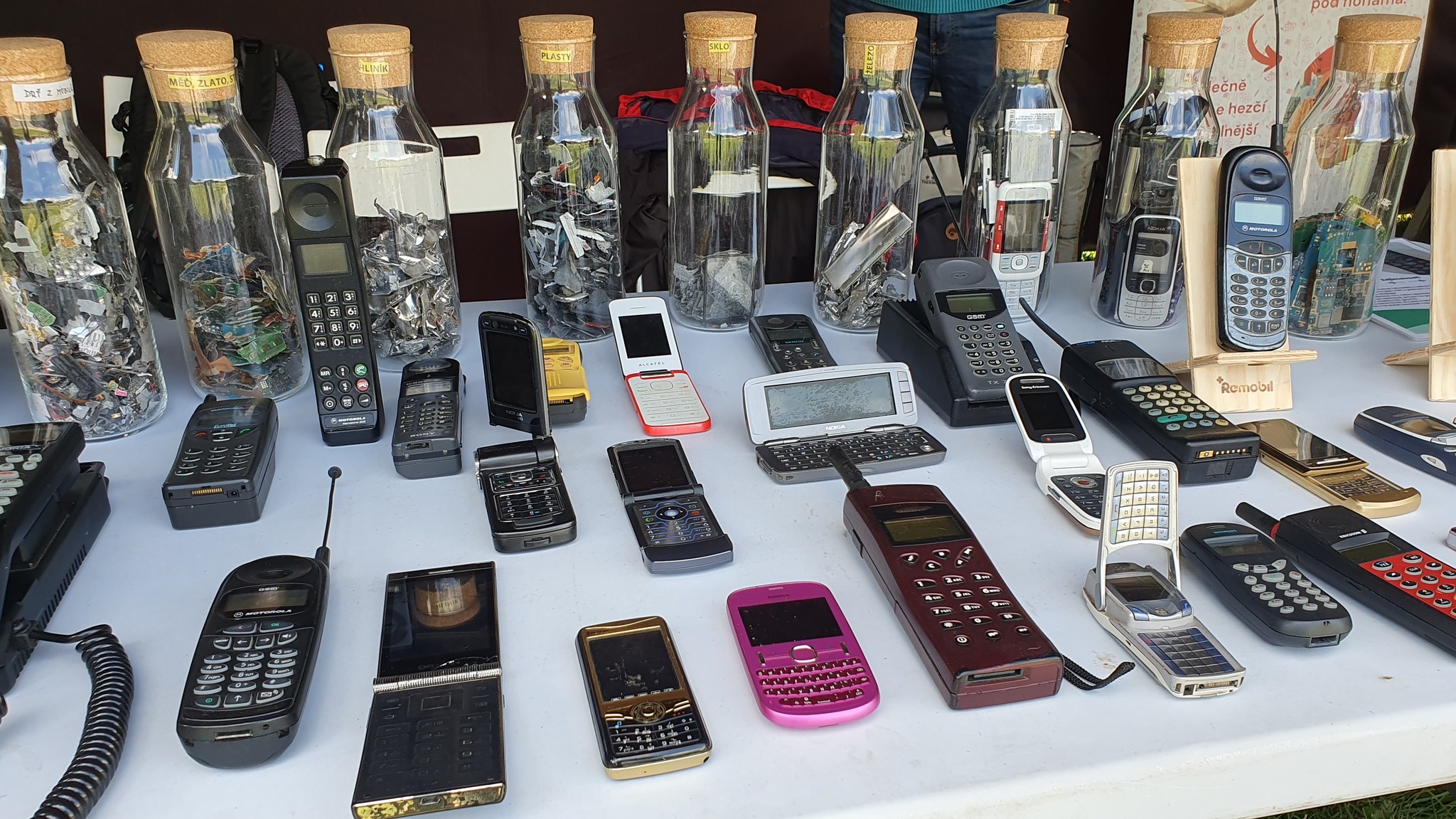 Recyklujeme mobilní telefony s Prahou 5
