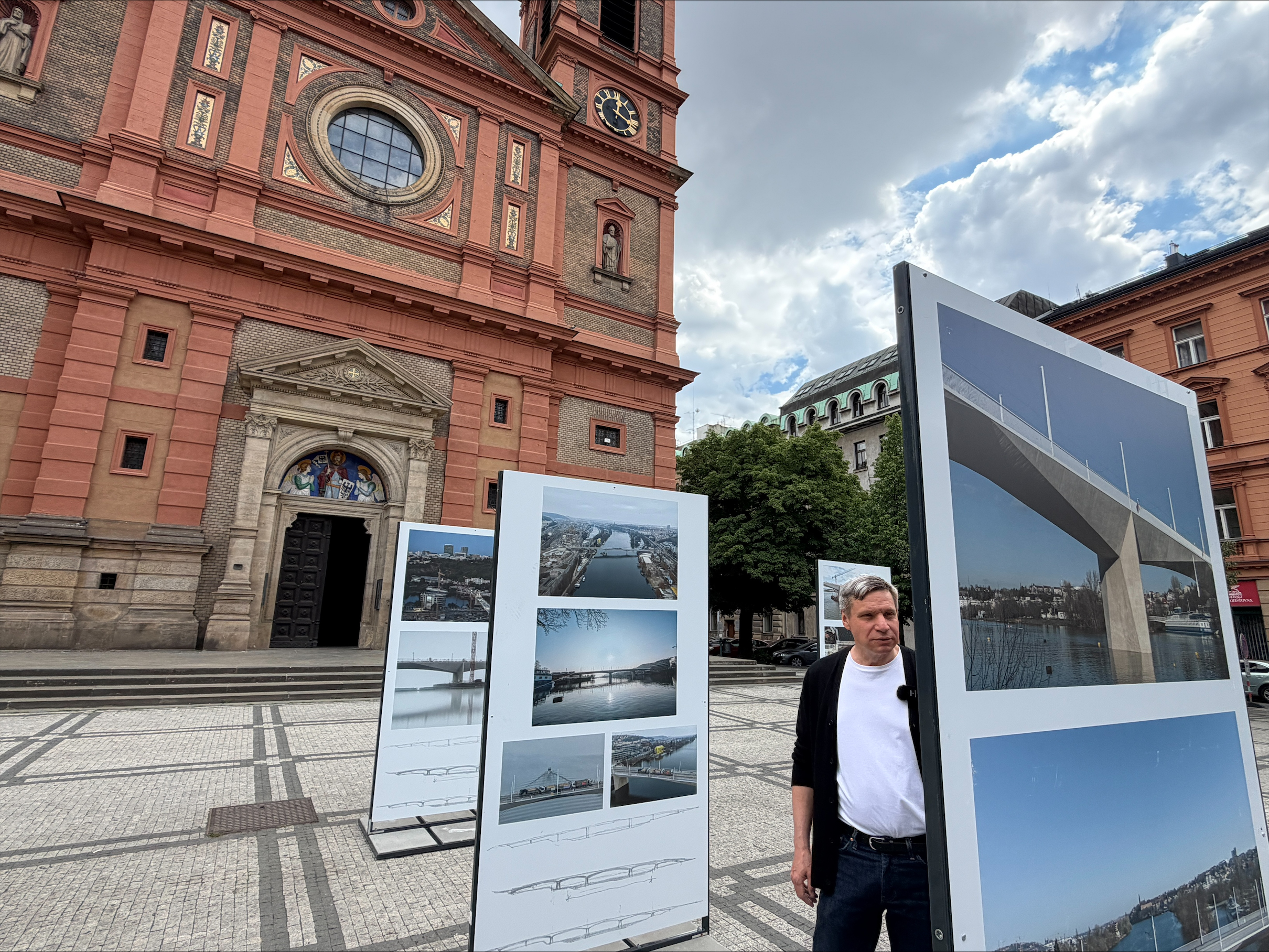 Výstava dává nahlédnout do zákulisí stavby Dvoreckého mostu 1 vystava most sta