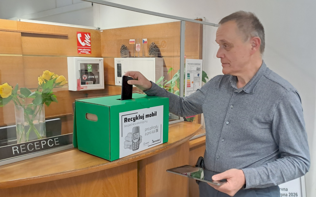 Recyklujeme mobilní telefony s Prahou 5
