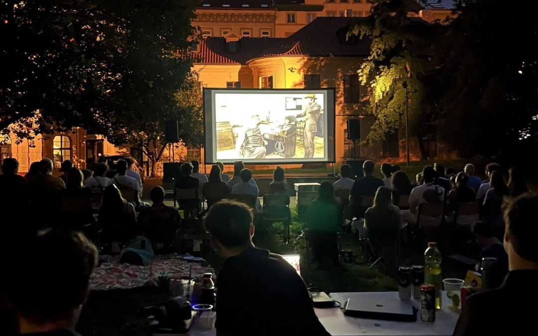 Letní kino promítá v Portheimce i zahradě Kinských