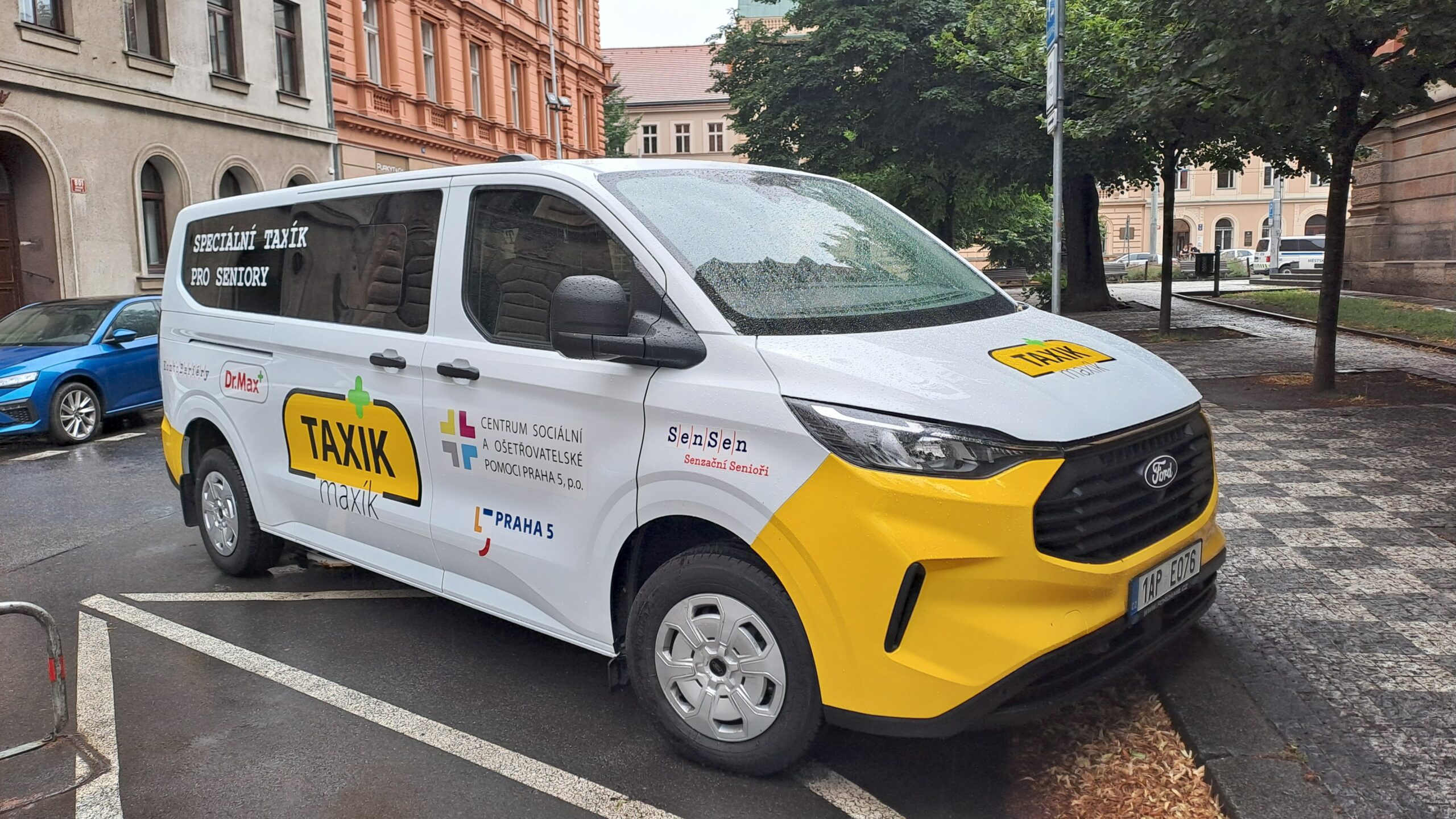 Do ulic vyjel nový Taxík Maxík