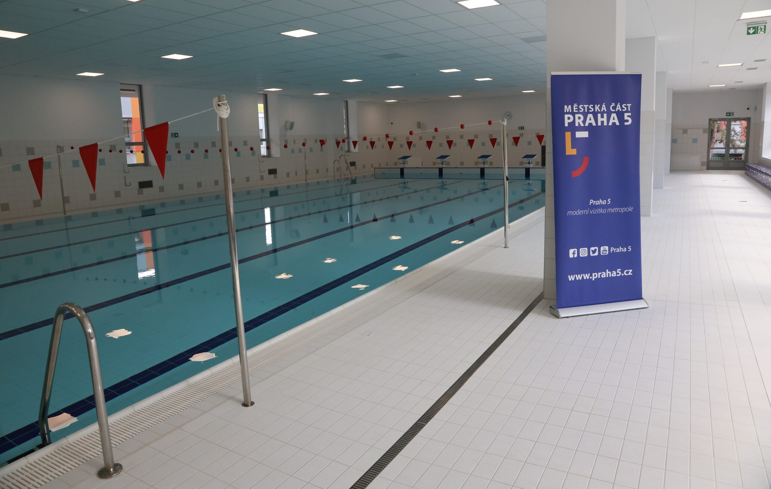 Ve škole přibyly dvě třídy, na plavce čeká opravený bazén 4 ZS Weberova bazen 2 scaled
