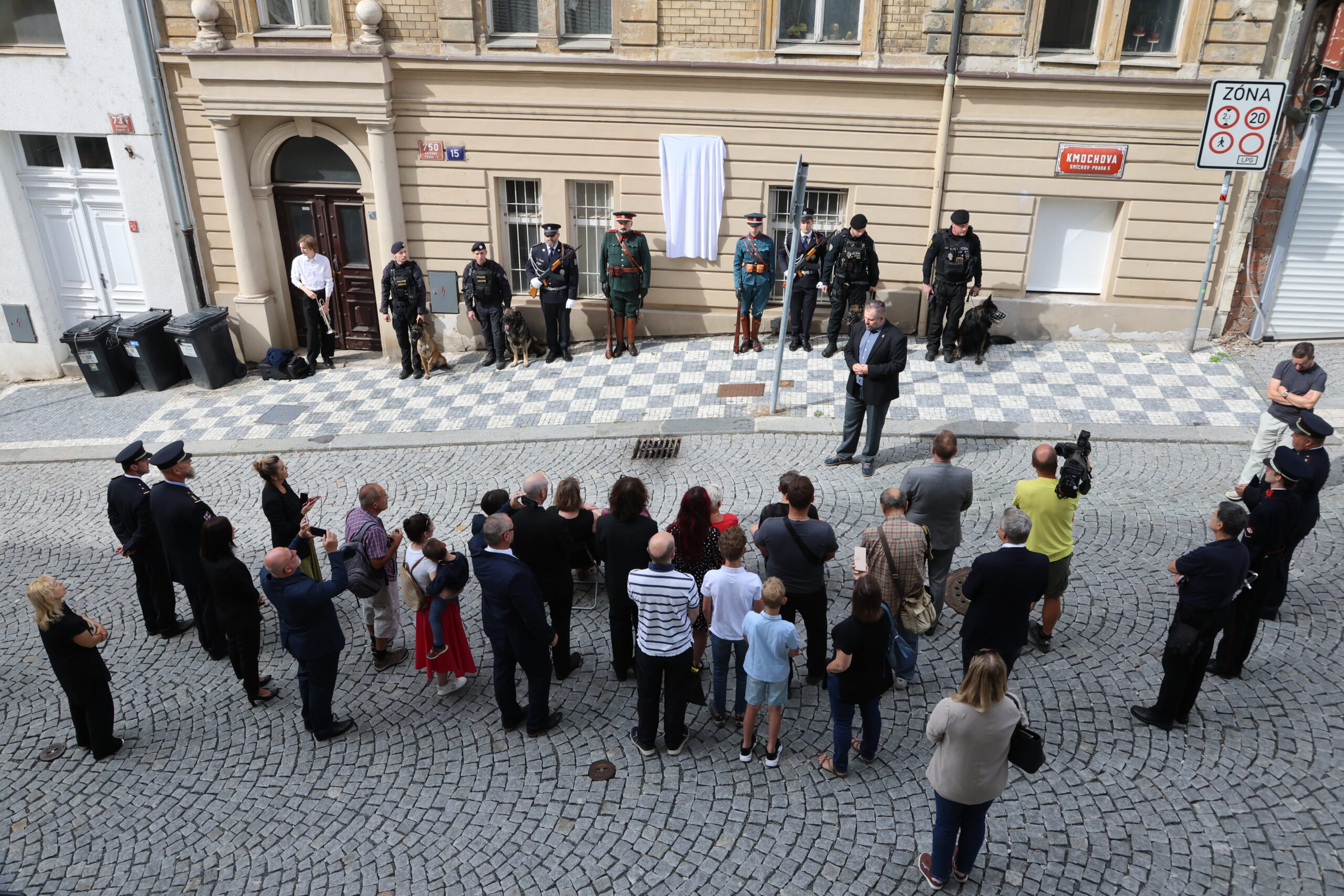Plukovník četnictva Pinkas má pamětní desku 4 Odhaleni pametni desky plukovnika Eduarda Pinkase 5 scaled